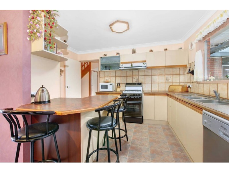 10 Glamis Place, Melton West VIC 3337