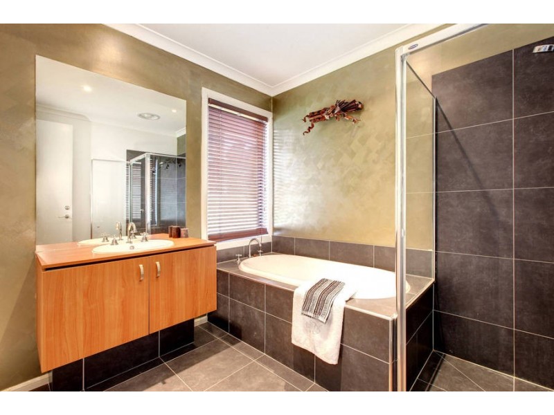 30 Sovereign Boulevard, Melton West VIC 3337