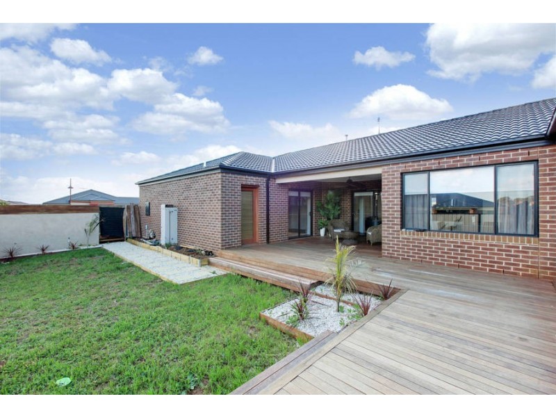 30 Sovereign Boulevard, Melton West VIC 3337
