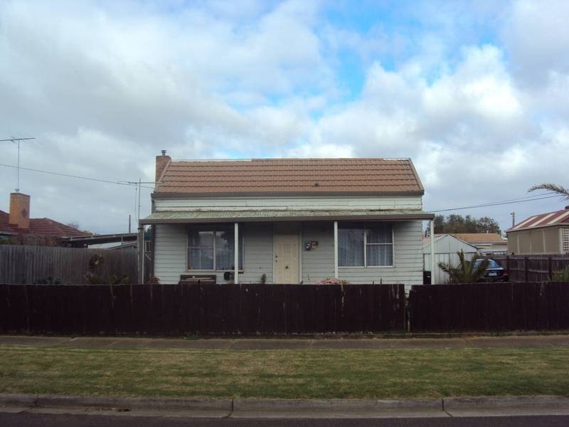 4 Toolern Street, Melton South VIC 3338