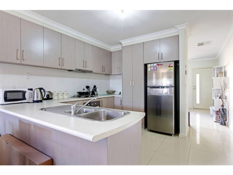 2/1 Sirius Way, Kurunjang VIC 3337