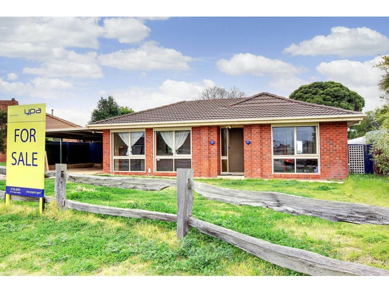 16 Barleycorn Place, Melton West VIC 3337