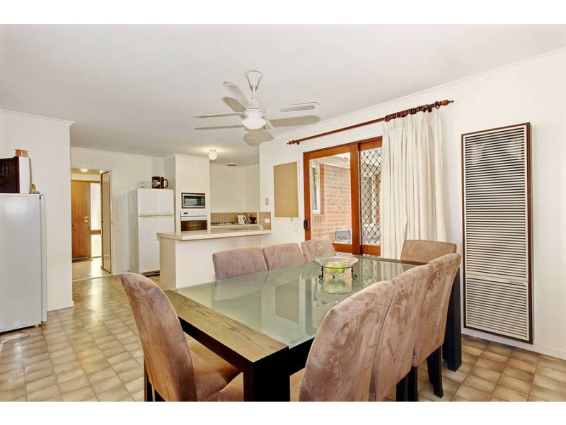 16 Barleycorn Place, Melton West VIC 3337