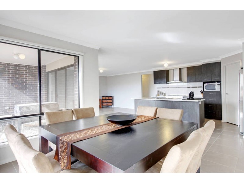 36 Hawthorn Avenue, Melton West VIC 3337