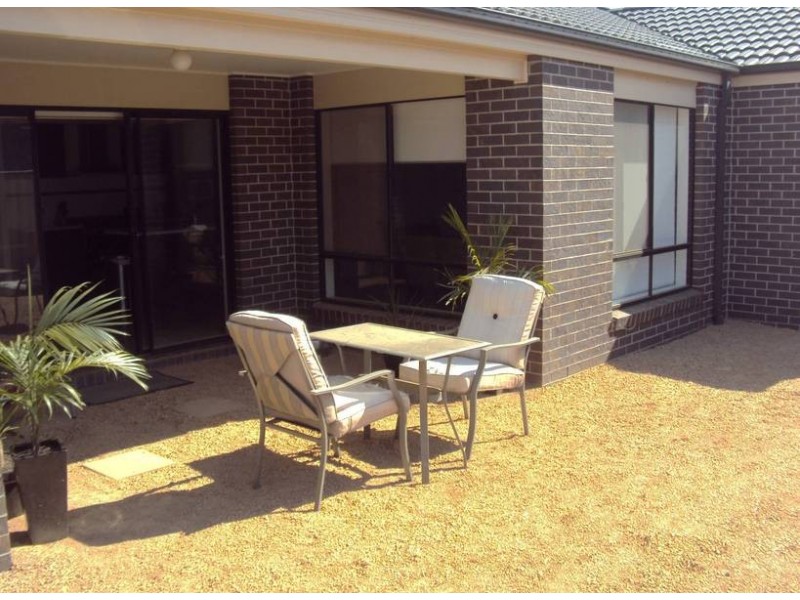 36 Hawthorn Avenue, Melton West VIC 3337