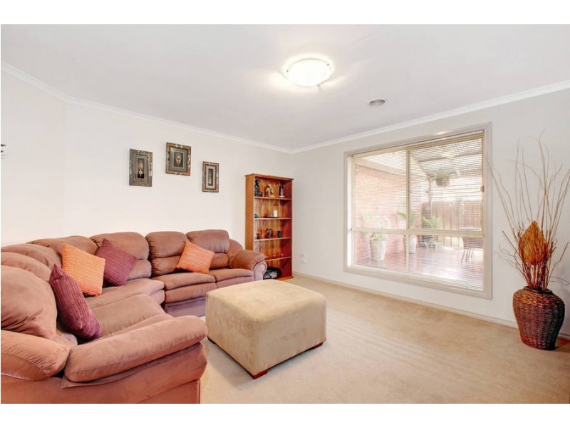 30 Skipton Street, Kurunjang VIC 3337