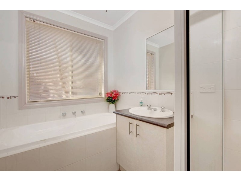 30 Skipton Street, Kurunjang VIC 3337