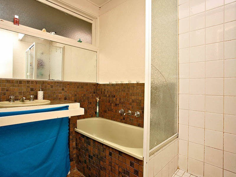 73 First Avenue, Melton South VIC 3338