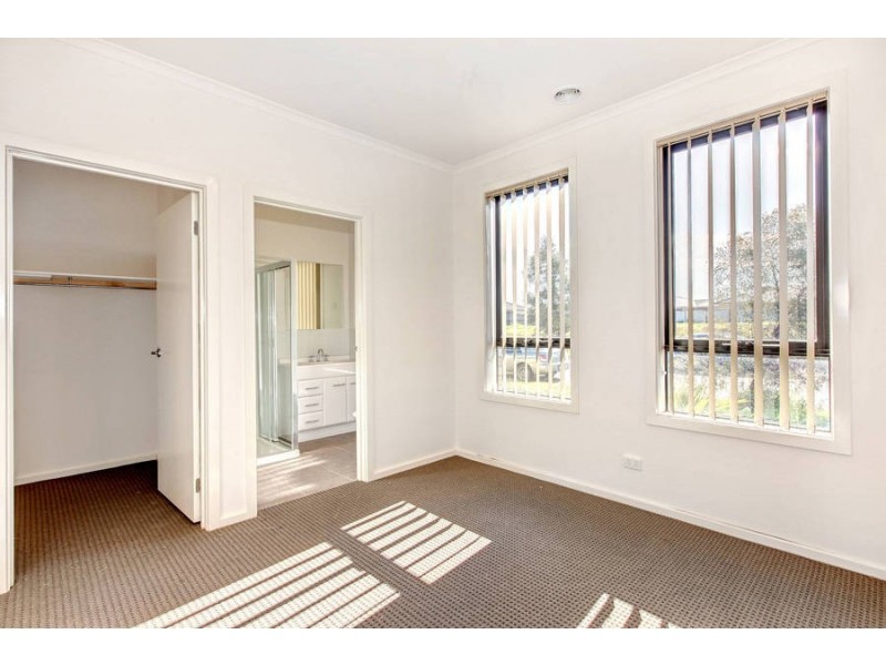 45 Christina Crescent, Kurunjang VIC 3337