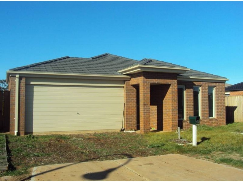 16 Barleygrass Crescent, Brookfield VIC 3338