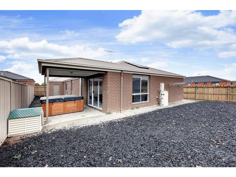130 Dalray Crescent, Kurunjang VIC 3337