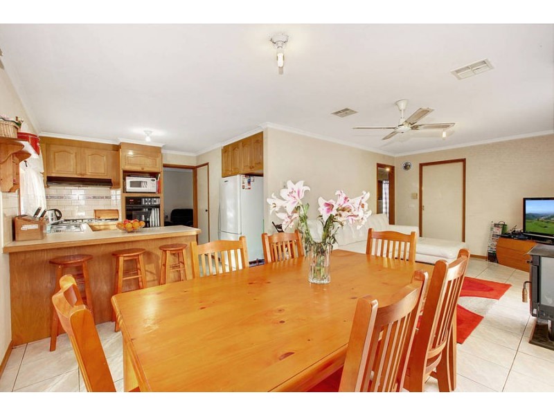 6 Marlo Drive, Melton West VIC 3337