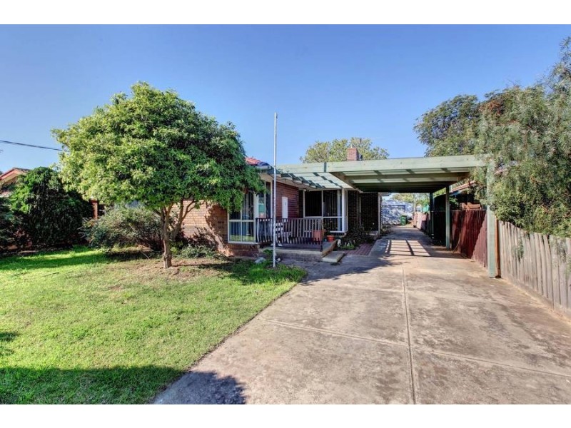 4 Waratah Street, Melton South VIC 3338
