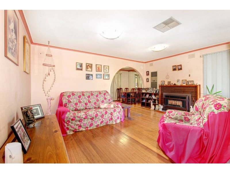 4 Waratah Street, Melton South VIC 3338