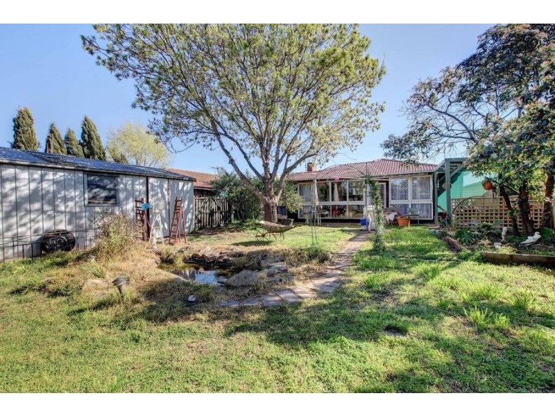 4 Waratah Street, Melton South VIC 3338