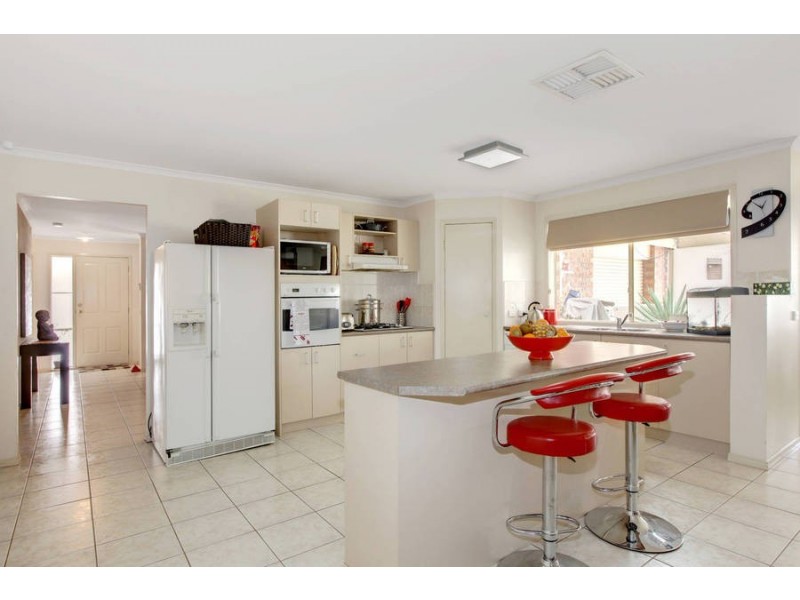 17 David Street, Melton South VIC 3338