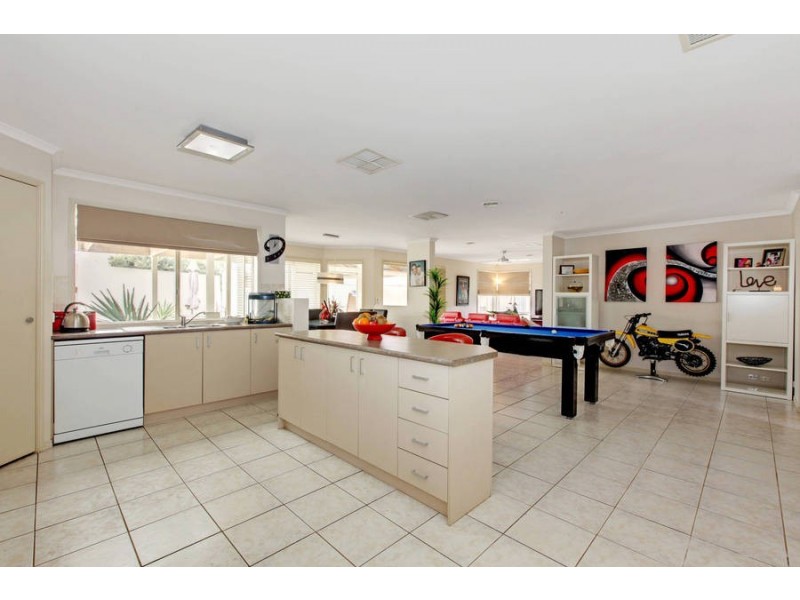 17 David Street, Melton South VIC 3338