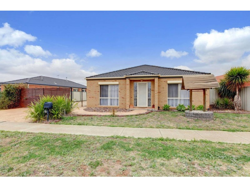 39 Dalray Crescent, Kurunjang VIC 3337