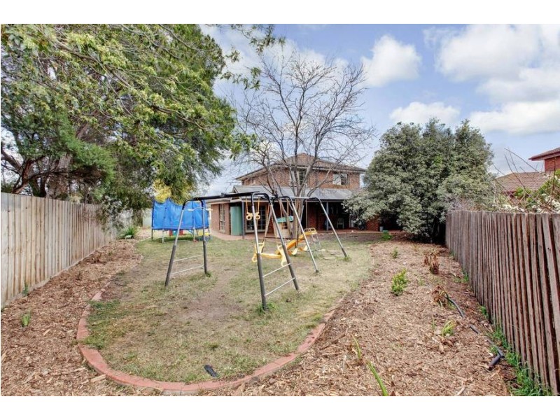 6 Watts Court, Melton West VIC 3337