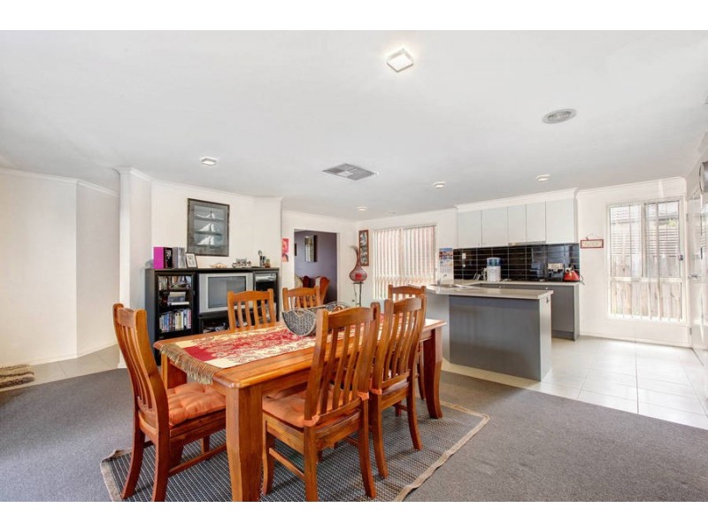 39 Fairhaven Boulevard, Melton West VIC 3337