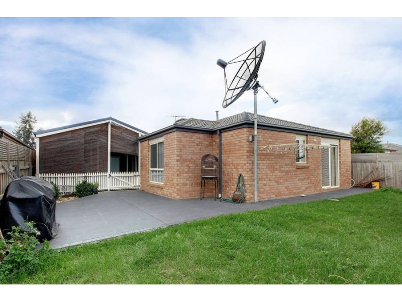39 Fairhaven Boulevard, Melton West VIC 3337