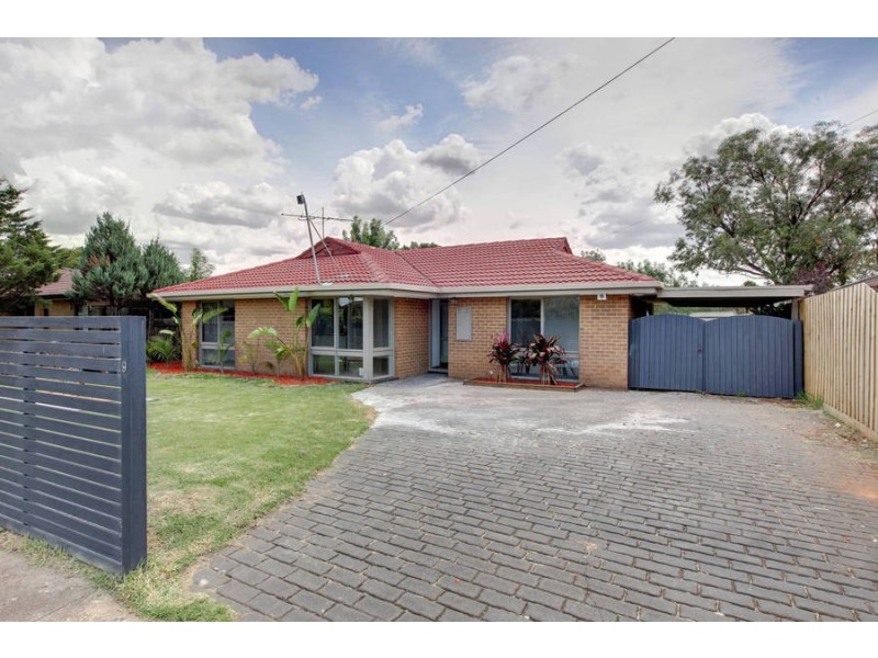 9 Alkemade Drive, Melton VIC 3337