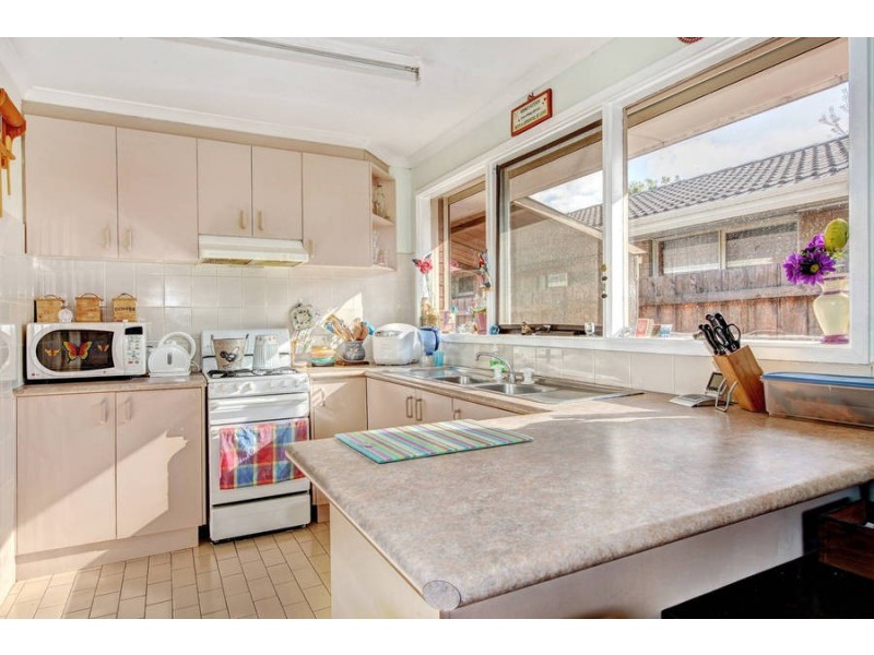 9 Haynes Court, Melton VIC 3337