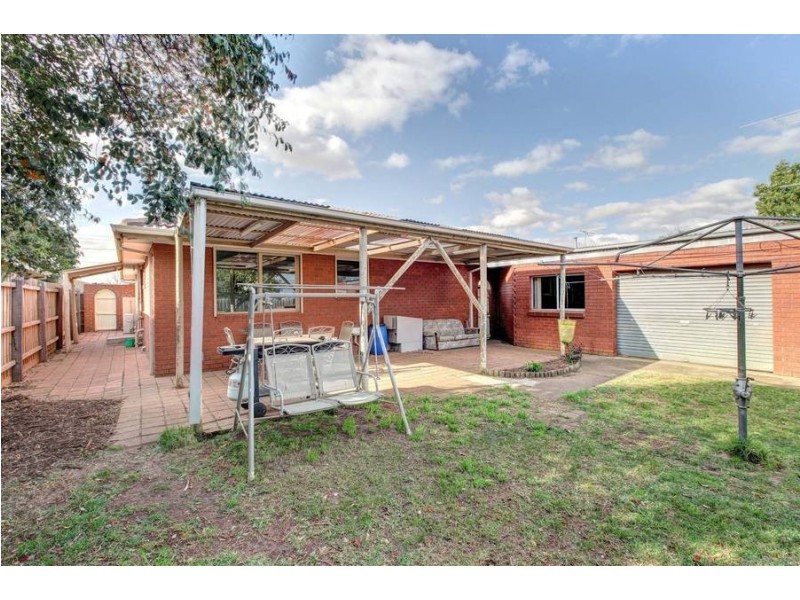9 Haynes Court, Melton VIC 3337