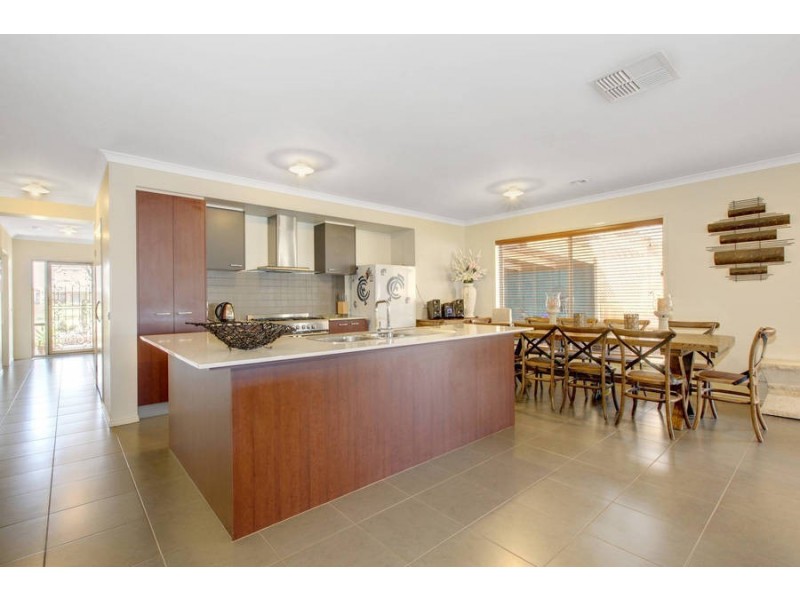 154 Clarkes Road, Brookfield VIC 3338