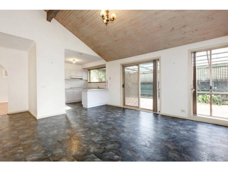 13 Prior Court, Brookfield VIC 3338