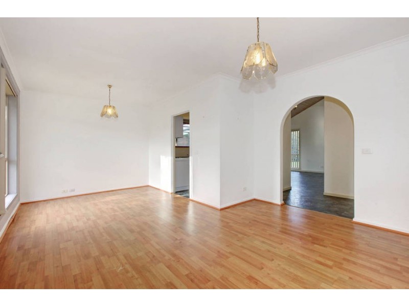 13 Prior Court, Brookfield VIC 3338