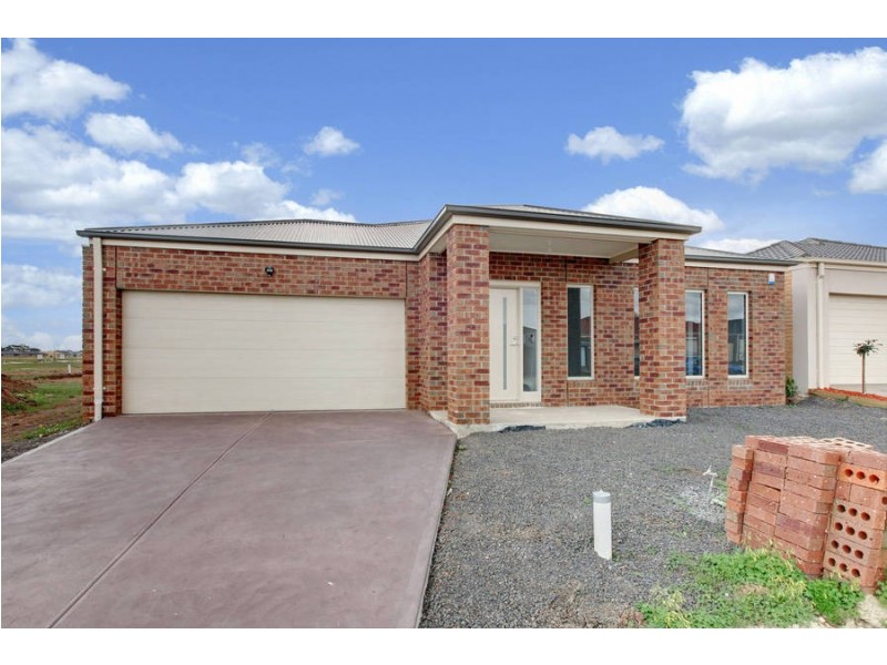 68 Chanticleer Avenue, Melton West VIC 3337