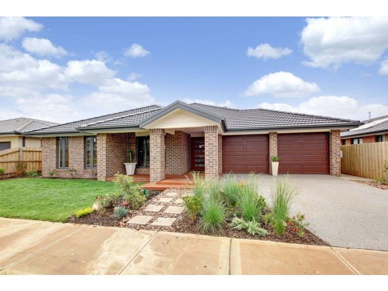 35 Castlemaine Drive, Eynesbury VIC 3338