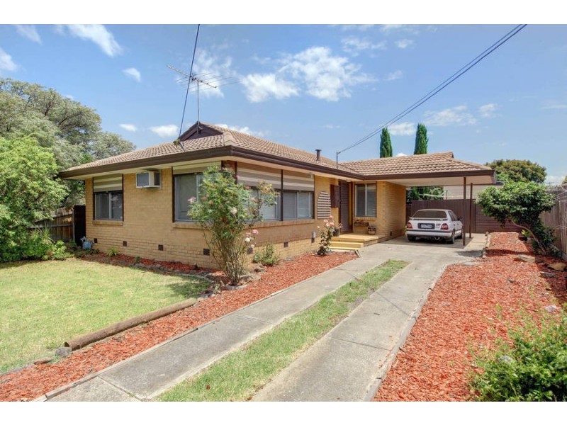 5 Blaxland Road, Melton South VIC 3338