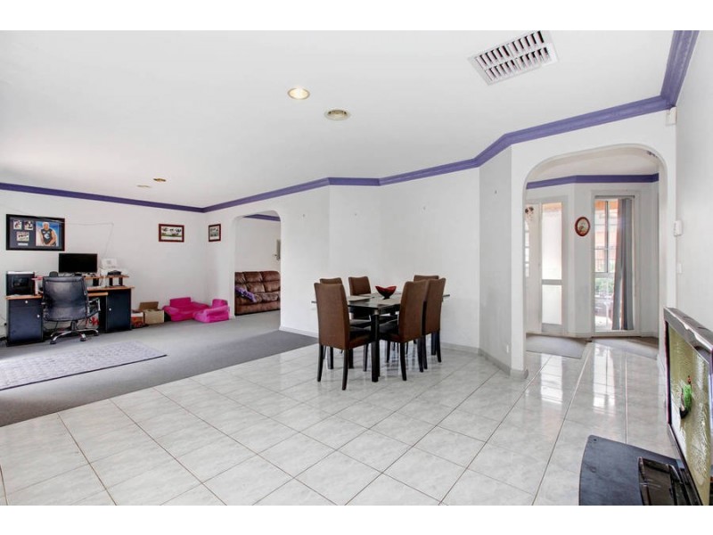 279 Centenary Avenue, Melton West VIC 3337