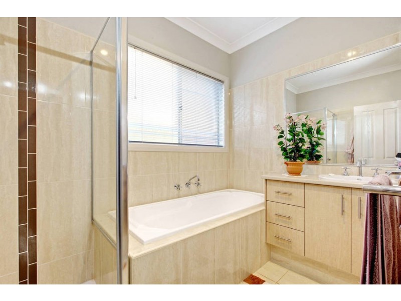 44 Panorama Drive, Melton West VIC 3337