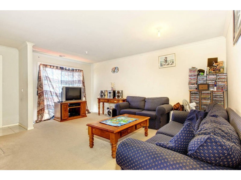 6 Jolley Rise, Melton West VIC 3337