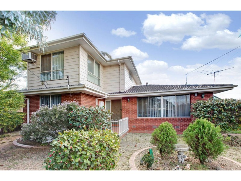23 Mitchell Road, Melton South VIC 3338