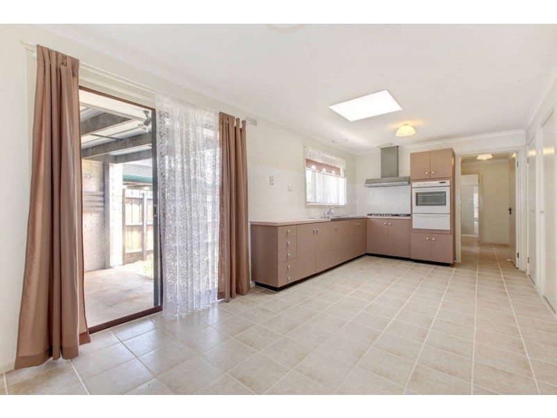 41 Bennett Street, Melton South VIC 3338