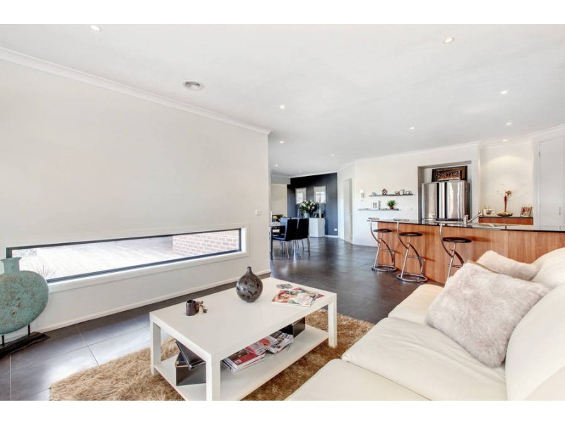 30 Sovereign Boulevard, Melton West VIC 3337