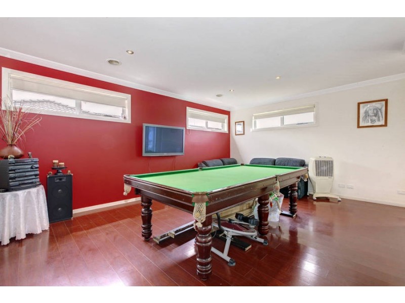 39 Carlyon Close, Melton West VIC 3337