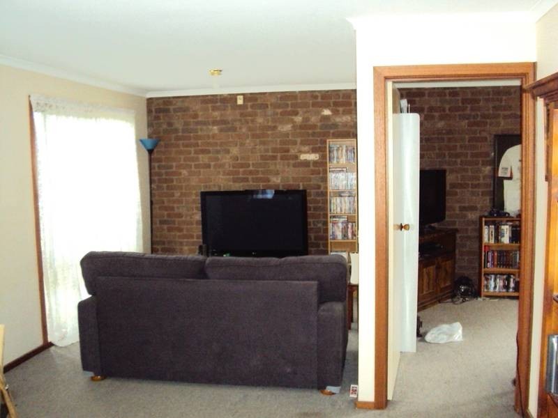 4/58 Andrew Street, Melton South VIC 3338