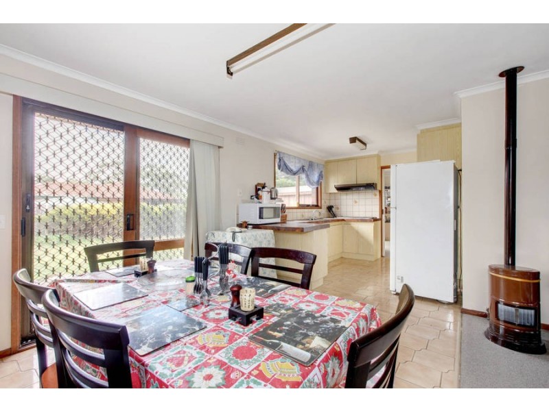 13 Catalina Place, Melton West VIC 3337