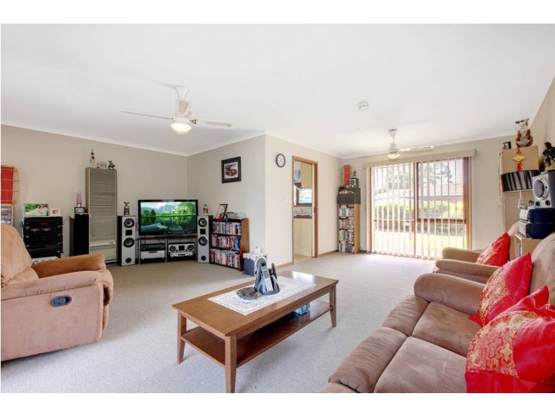 13 Catalina Place, Melton West VIC 3337