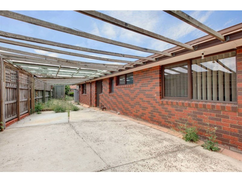 13 Catalina Place, Melton West VIC 3337