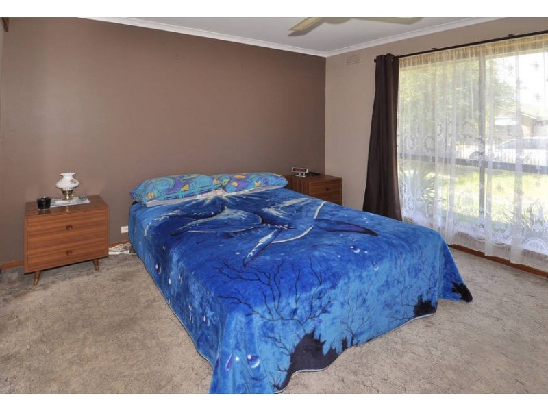 1 Clowes Street, Melton South VIC 3338