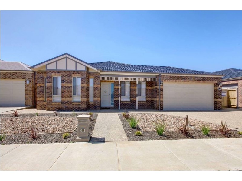 18 Chanticleer Avenue, Melton West VIC 3337