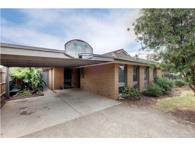 50 Callanan Drive, Melton South VIC 3338