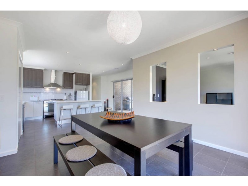 7 Arjun Avenue, Melton West VIC 3337