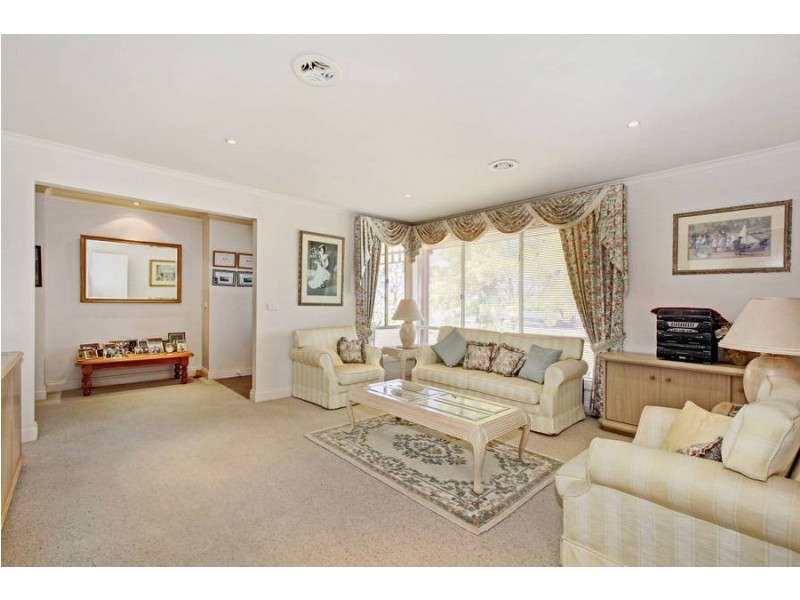 1 Gleneagles Drive, Melton West VIC 3337